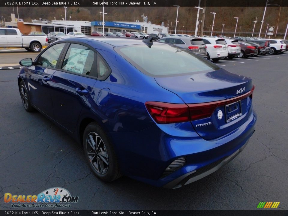2022 Kia Forte LXS Deep Sea Blue / Black Photo #5