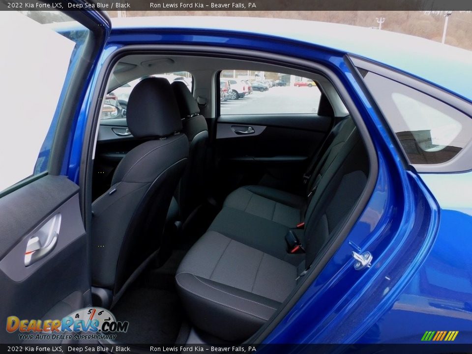 2022 Kia Forte LXS Deep Sea Blue / Black Photo #12