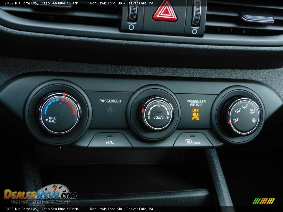 2022 Kia Forte LXS Deep Sea Blue / Black Photo #17
