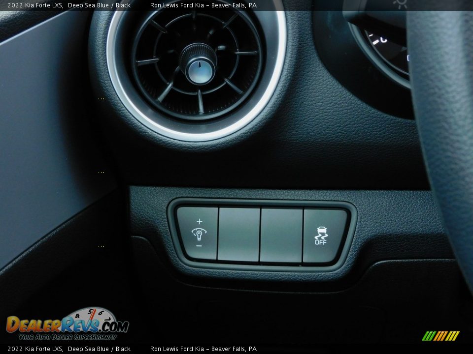 2022 Kia Forte LXS Deep Sea Blue / Black Photo #19