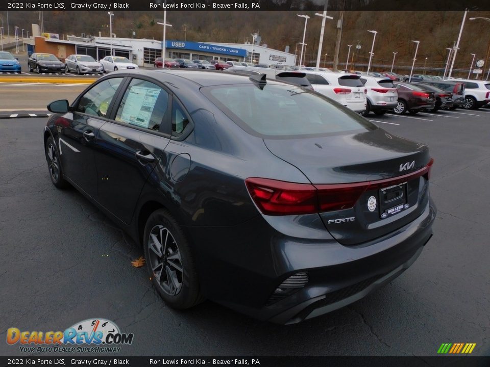 2022 Kia Forte LXS Gravity Gray / Black Photo #5