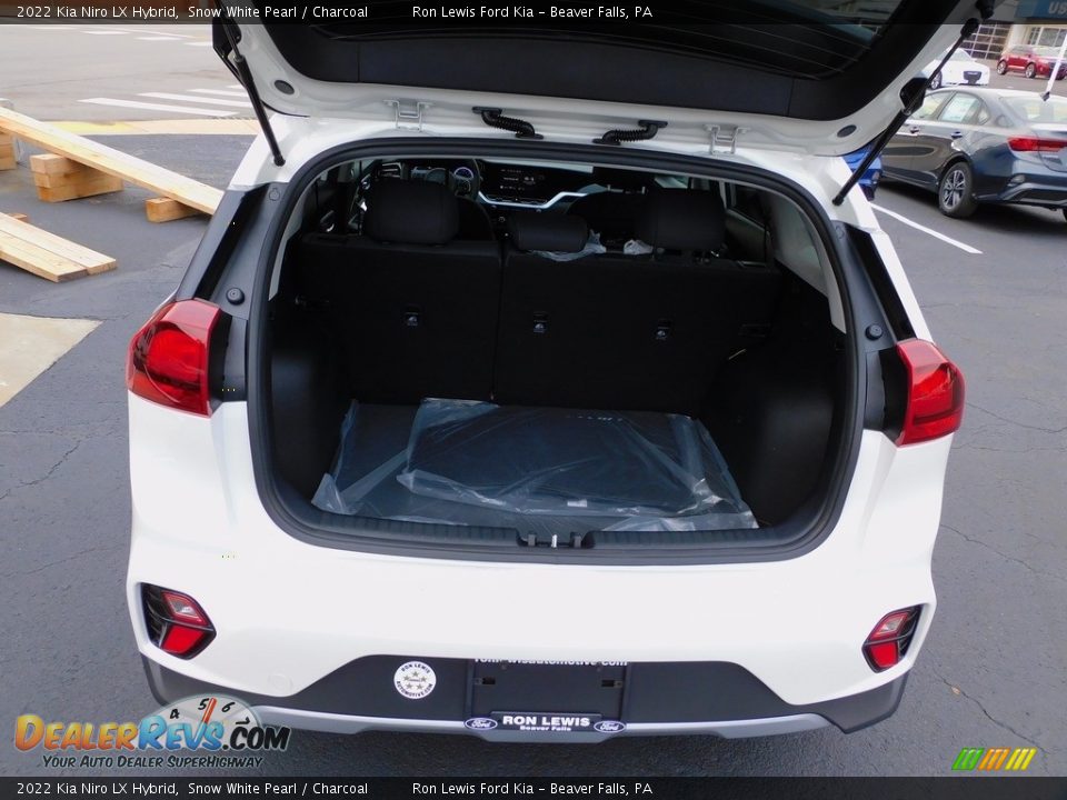 2022 Kia Niro LX Hybrid Snow White Pearl / Charcoal Photo #4