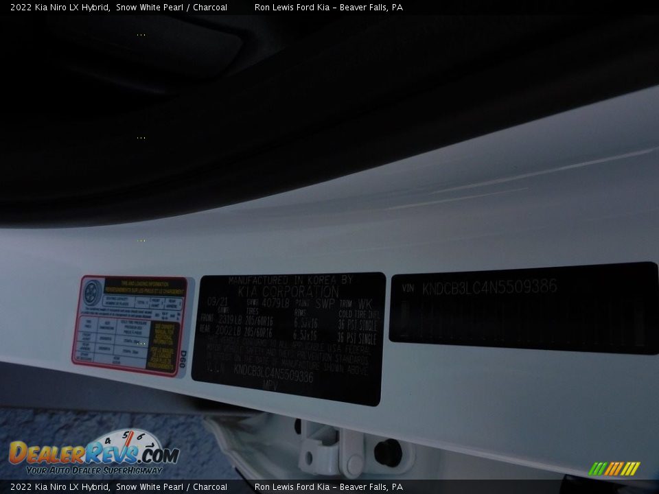 2022 Kia Niro LX Hybrid Snow White Pearl / Charcoal Photo #20