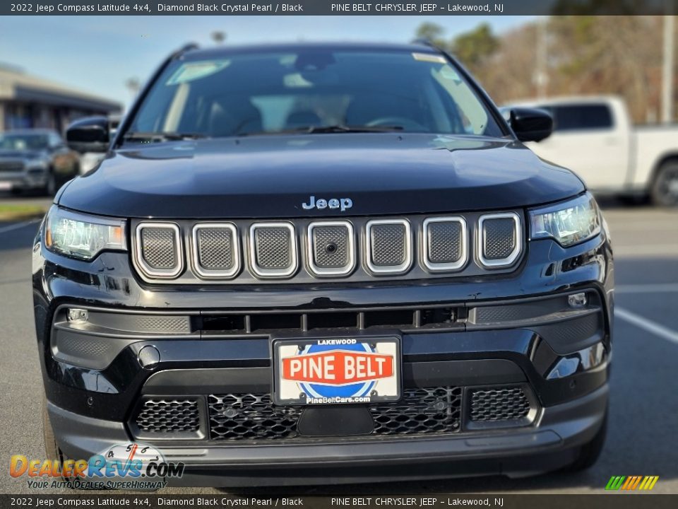 2022 Jeep Compass Latitude 4x4 Diamond Black Crystal Pearl / Black Photo #2