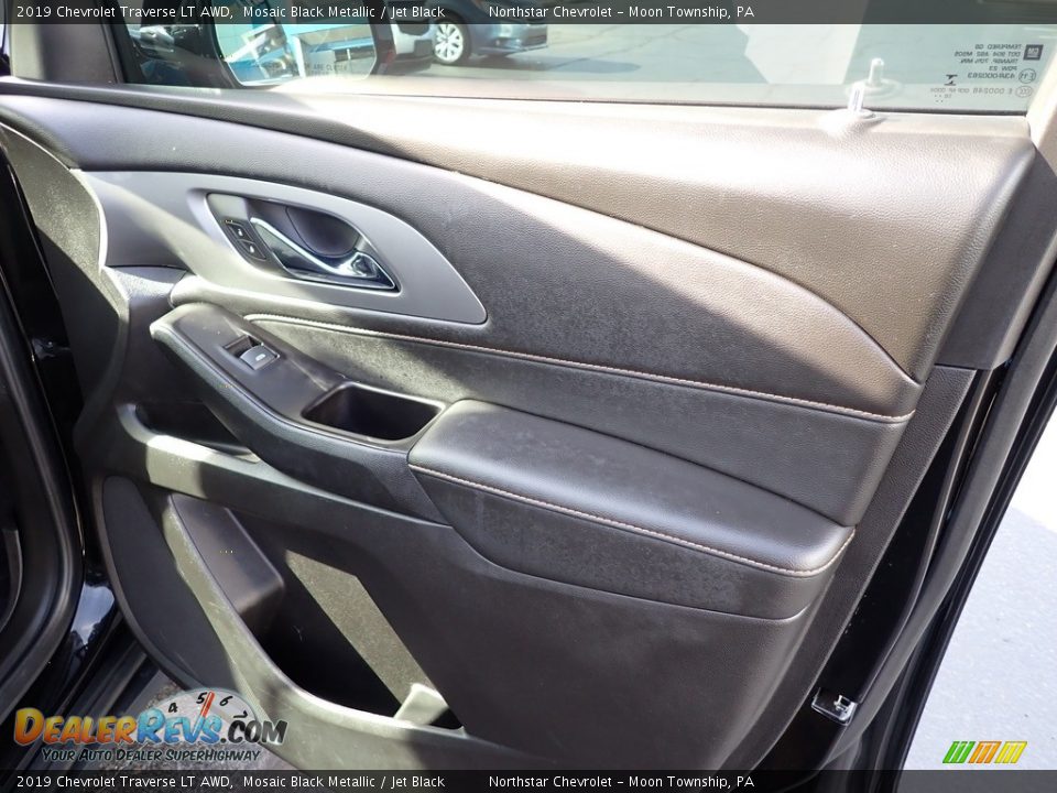 2019 Chevrolet Traverse LT AWD Mosaic Black Metallic / Jet Black Photo #17