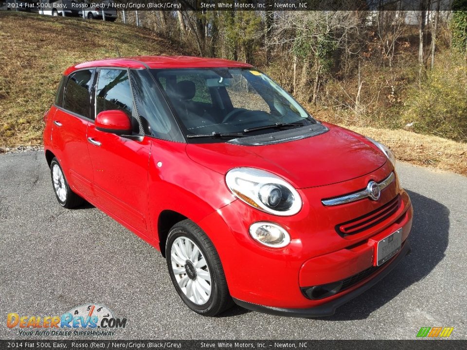 Front 3/4 View of 2014 Fiat 500L Easy Photo #5