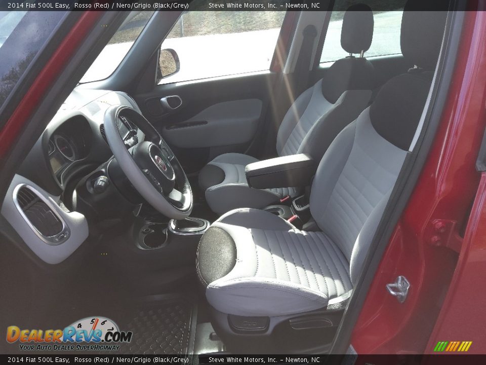 2014 Fiat 500L Easy Rosso (Red) / Nero/Grigio (Black/Grey) Photo #12