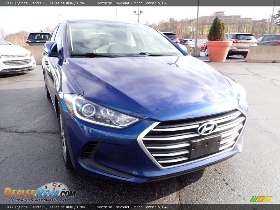 2017 Hyundai Elantra SE Lakeside Blue / Gray Photo #11