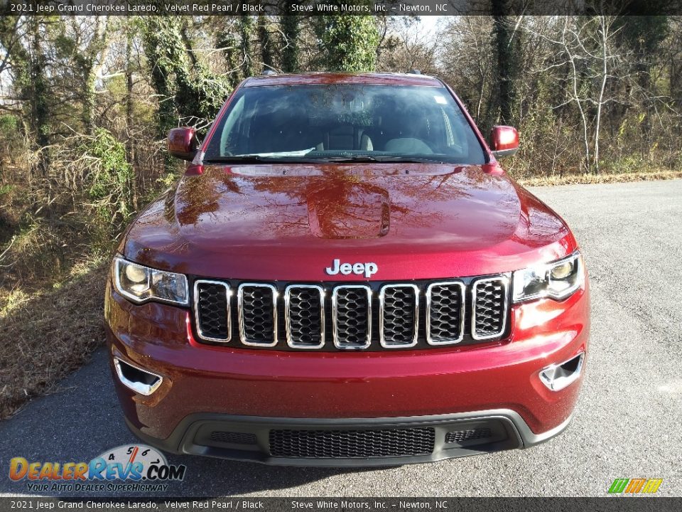 2021 Jeep Grand Cherokee Laredo Velvet Red Pearl / Black Photo #3