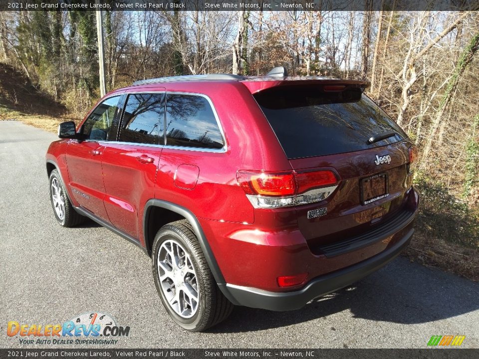 2021 Jeep Grand Cherokee Laredo Velvet Red Pearl / Black Photo #8