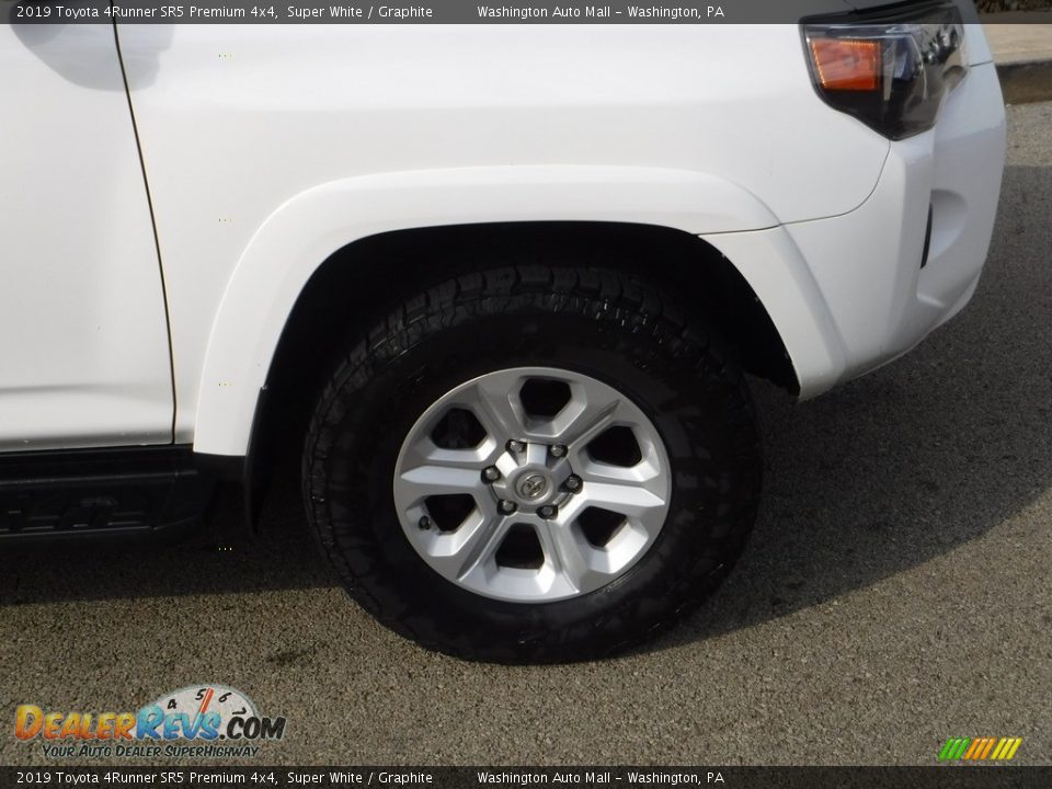 2019 Toyota 4Runner SR5 Premium 4x4 Super White / Graphite Photo #10