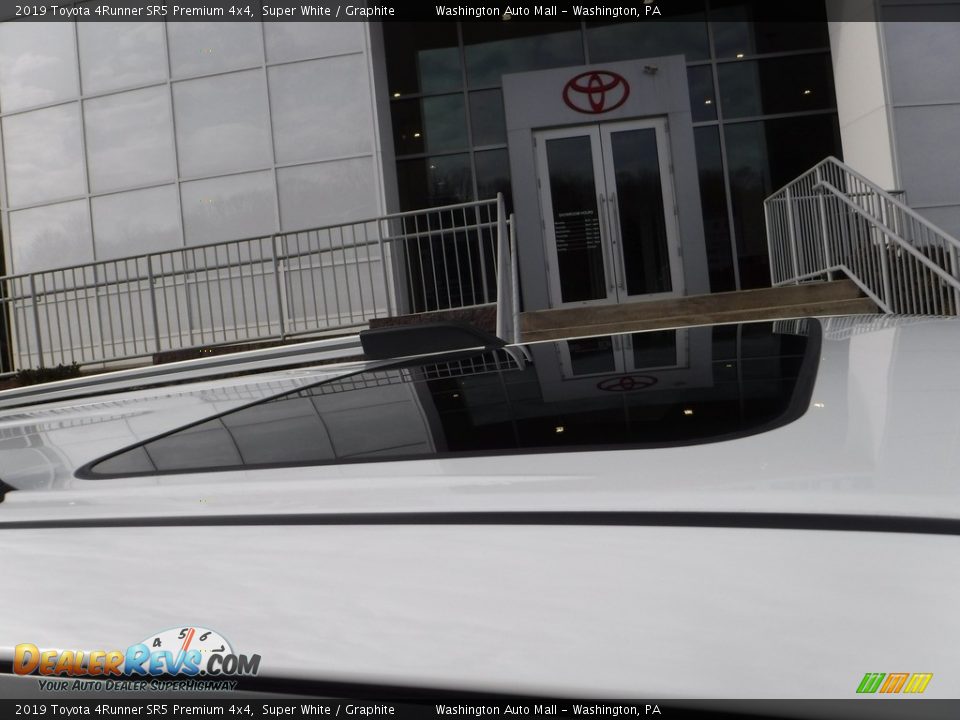 2019 Toyota 4Runner SR5 Premium 4x4 Super White / Graphite Photo #13