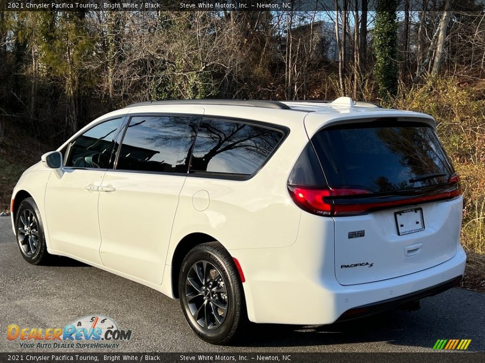 2021 Chrysler Pacifica Touring Bright White / Black Photo #8