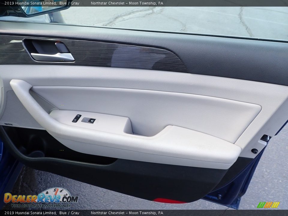 2019 Hyundai Sonata Limited Blue / Gray Photo #17