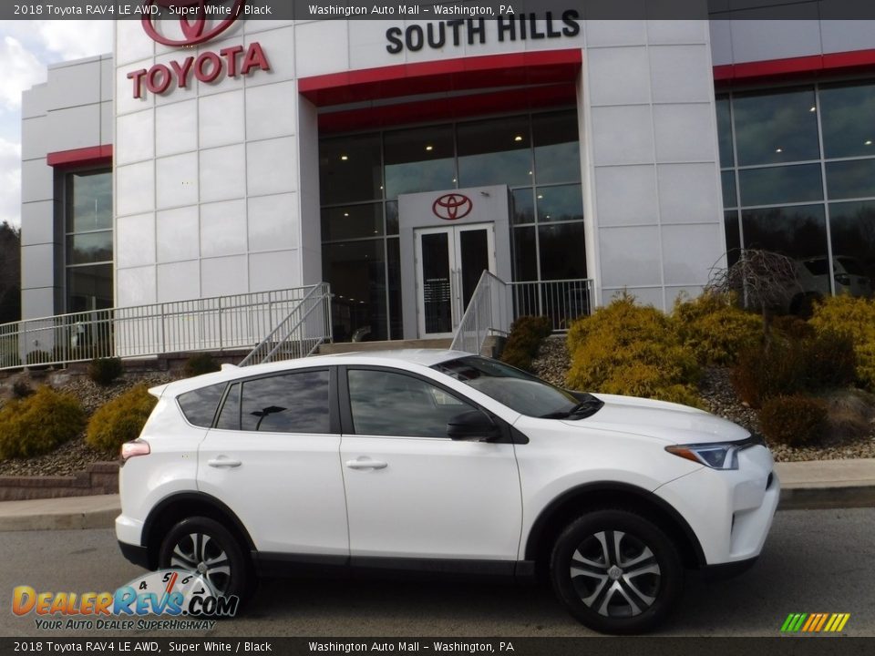 2018 Toyota RAV4 LE AWD Super White / Black Photo #2