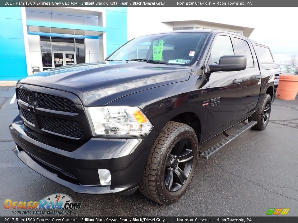 2017 Ram 1500 Express Crew Cab 4x4 Brilliant Black Crystal Pearl / Black/Diesel Gray Photo #2