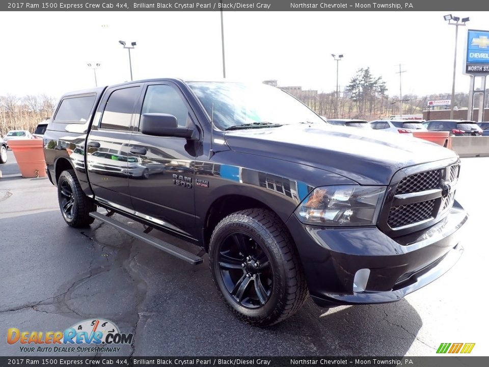 2017 Ram 1500 Express Crew Cab 4x4 Brilliant Black Crystal Pearl / Black/Diesel Gray Photo #10