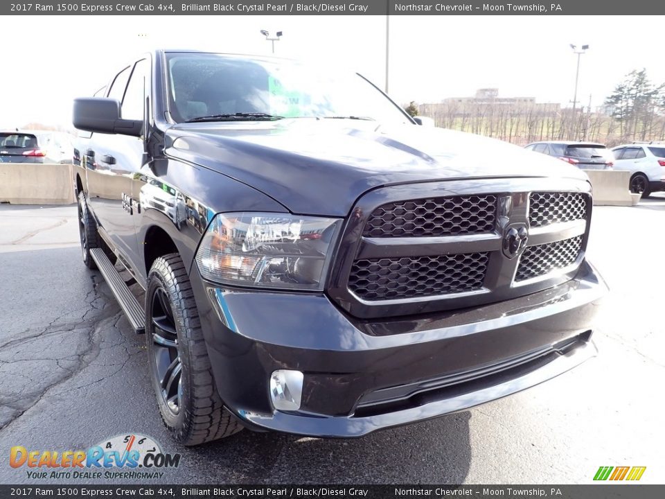 2017 Ram 1500 Express Crew Cab 4x4 Brilliant Black Crystal Pearl / Black/Diesel Gray Photo #11