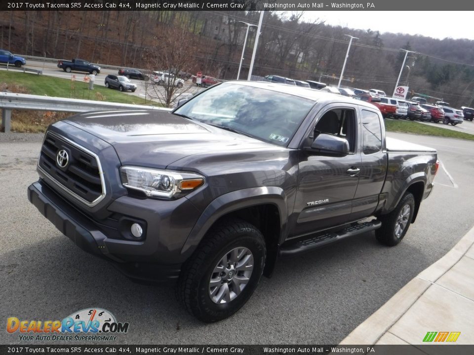 2017 Toyota Tacoma SR5 Access Cab 4x4 Magnetic Gray Metallic / Cement Gray Photo #11