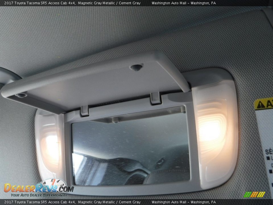 2017 Toyota Tacoma SR5 Access Cab 4x4 Magnetic Gray Metallic / Cement Gray Photo #28