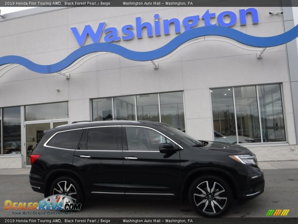 2019 Honda Pilot Touring AWD Black Forest Pearl / Beige Photo #2
