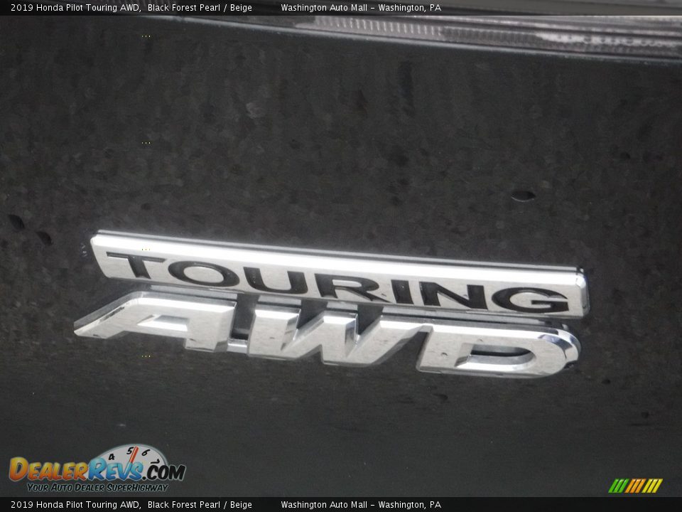 2019 Honda Pilot Touring AWD Black Forest Pearl / Beige Photo #11