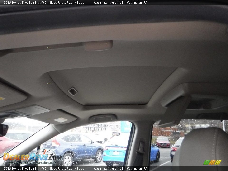 2019 Honda Pilot Touring AWD Black Forest Pearl / Beige Photo #14