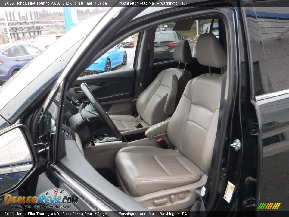 2019 Honda Pilot Touring AWD Black Forest Pearl / Beige Photo #18