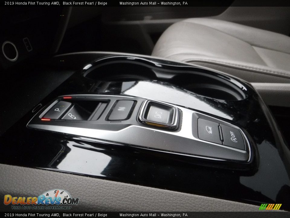 2019 Honda Pilot Touring AWD Black Forest Pearl / Beige Photo #20