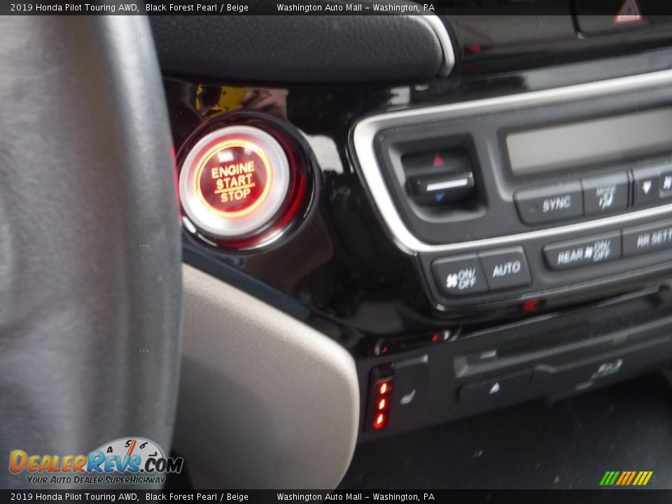 2019 Honda Pilot Touring AWD Black Forest Pearl / Beige Photo #22