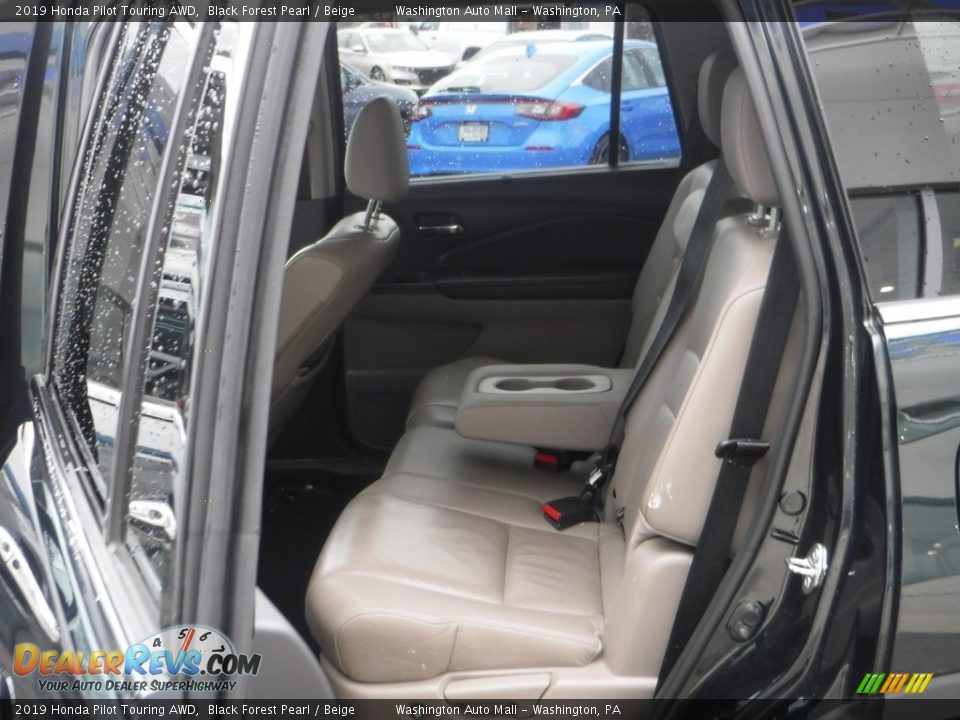 2019 Honda Pilot Touring AWD Black Forest Pearl / Beige Photo #32