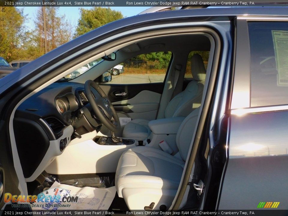 2021 Jeep Cherokee Latitude Lux 4x4 Slate Blue Pearl / Black Photo #11