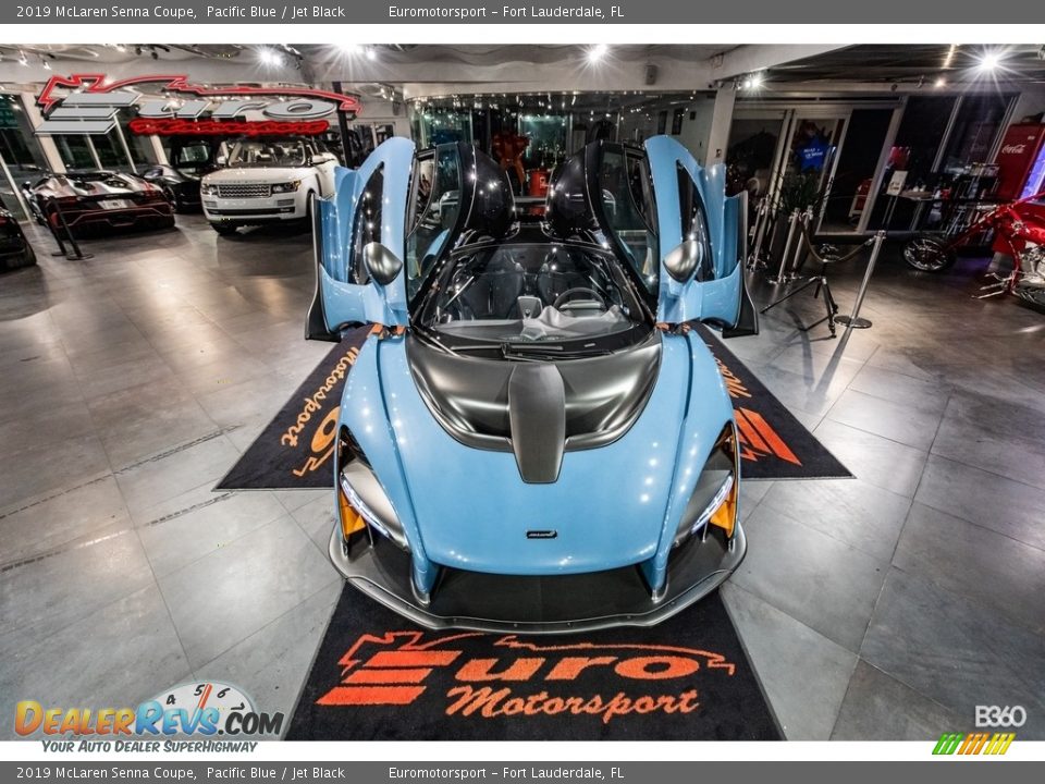 2019 McLaren Senna Coupe Pacific Blue / Jet Black Photo #31