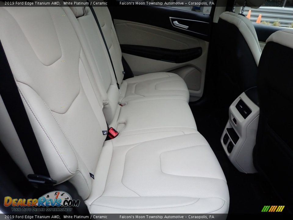 2019 Ford Edge Titanium AWD White Platinum / Ceramic Photo #17