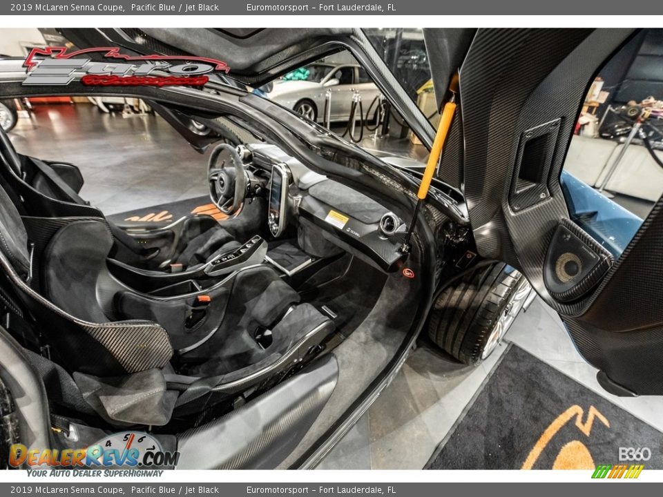 Front Seat of 2019 McLaren Senna Coupe Photo #43