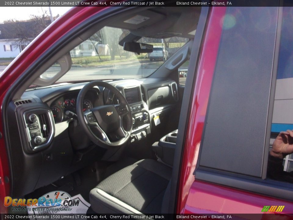 2022 Chevrolet Silverado 1500 Limited LT Crew Cab 4x4 Cherry Red Tintcoat / Jet Black Photo #15