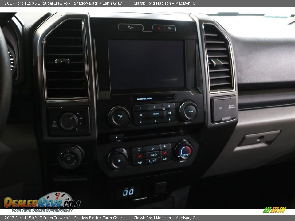 2017 Ford F150 XLT SuperCrew 4x4 Shadow Black / Earth Gray Photo #10