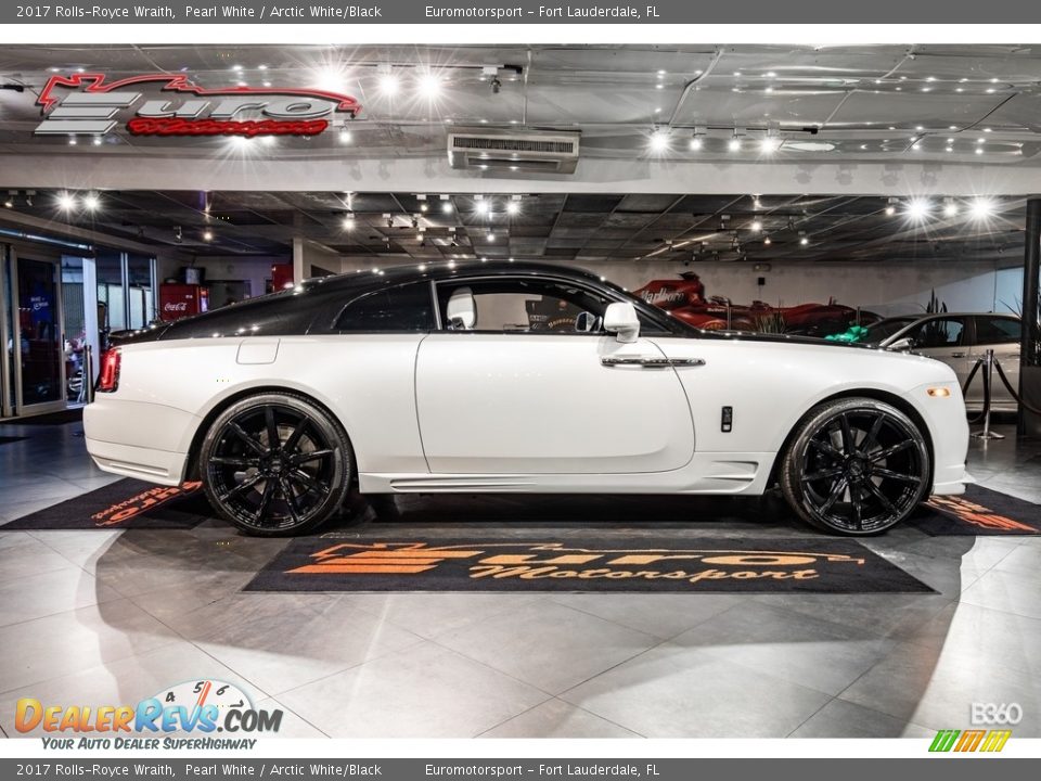 2017 Rolls-Royce Wraith Pearl White / Arctic White/Black Photo #17