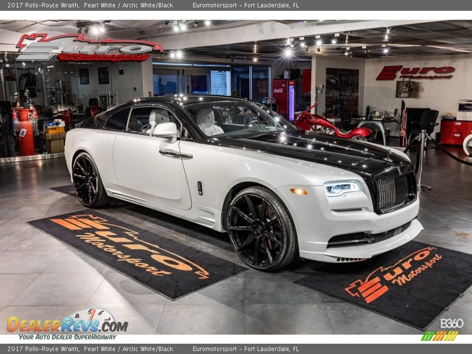 2017 Rolls-Royce Wraith Pearl White / Arctic White/Black Photo #28