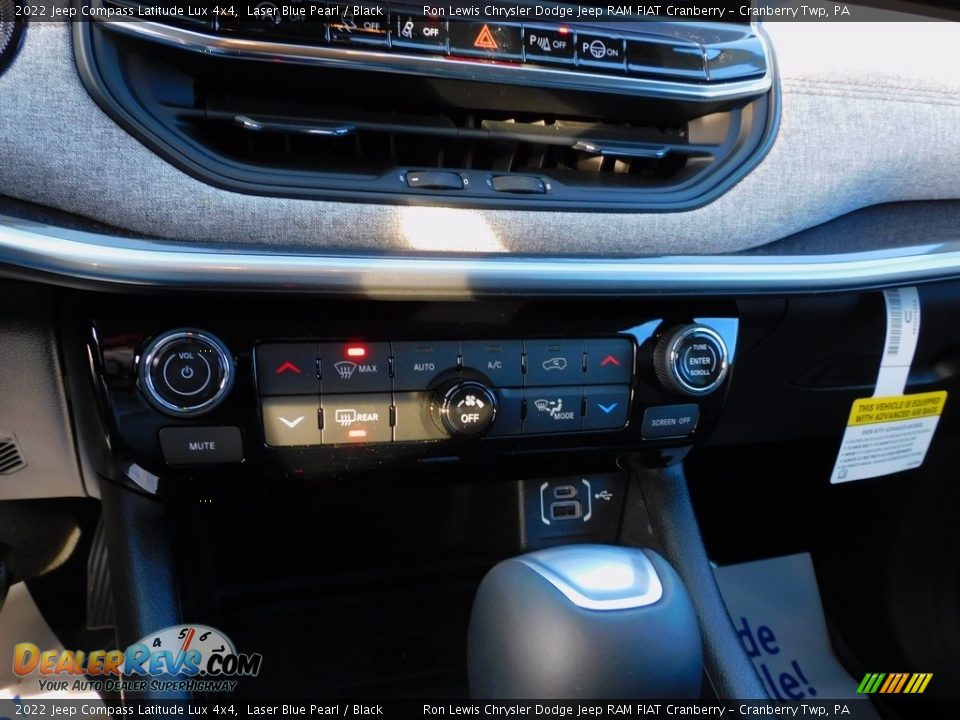 2022 Jeep Compass Latitude Lux 4x4 Laser Blue Pearl / Black Photo #17