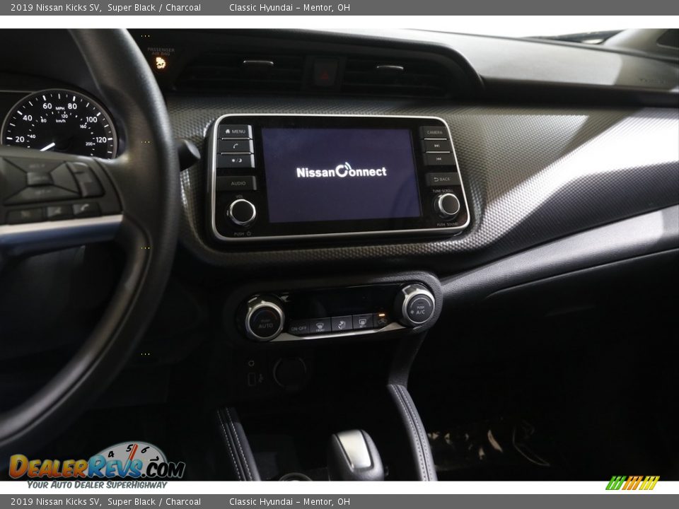 2019 Nissan Kicks SV Super Black / Charcoal Photo #10