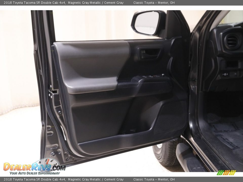 2018 Toyota Tacoma SR Double Cab 4x4 Magnetic Gray Metallic / Cement Gray Photo #4