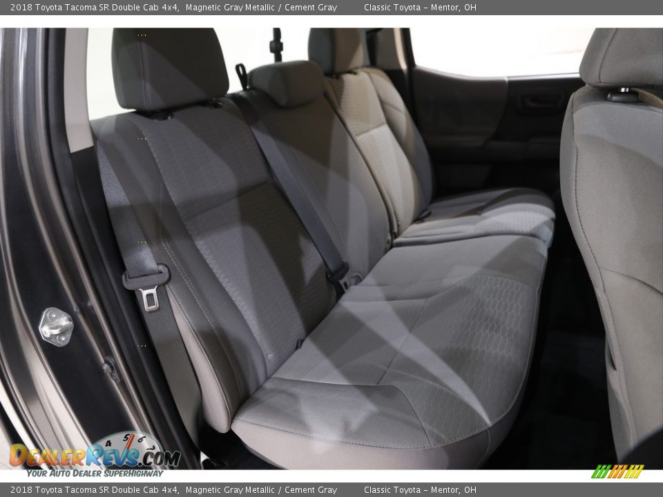2018 Toyota Tacoma SR Double Cab 4x4 Magnetic Gray Metallic / Cement Gray Photo #15