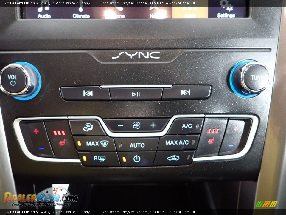2019 Ford Fusion SE AWD Oxford White / Ebony Photo #25