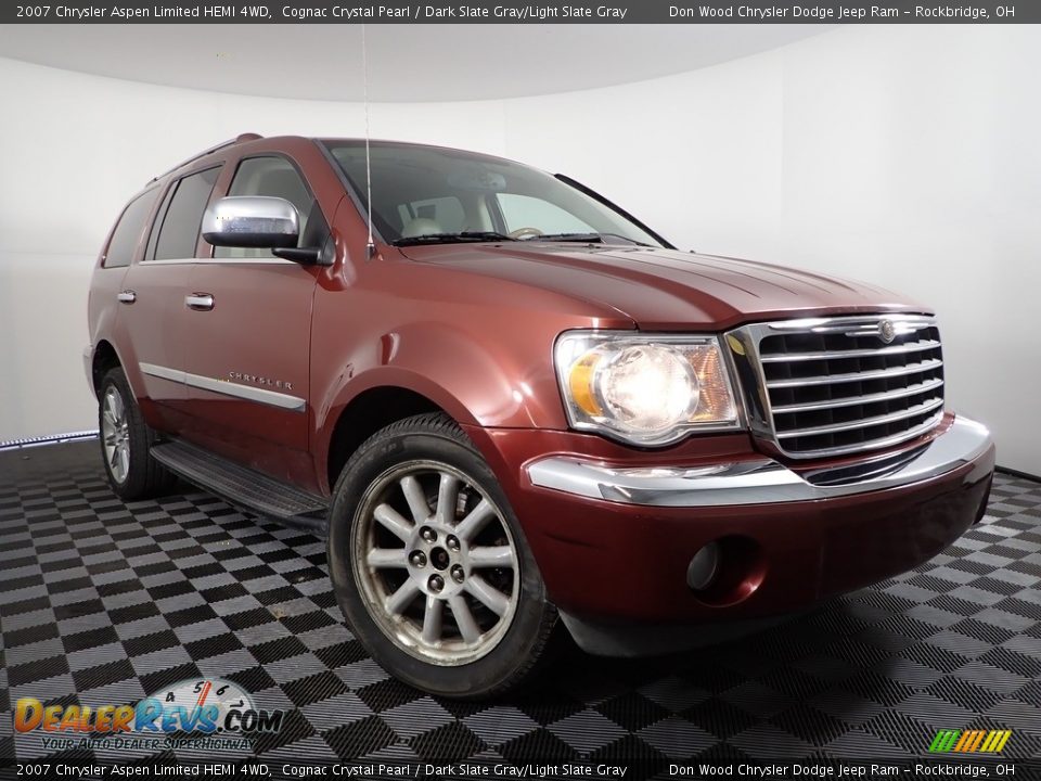 2007 Chrysler Aspen Limited HEMI 4WD Cognac Crystal Pearl / Dark Slate Gray/Light Slate Gray Photo #2