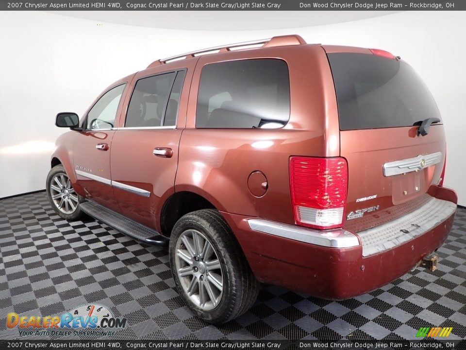 2007 Chrysler Aspen Limited HEMI 4WD Cognac Crystal Pearl / Dark Slate Gray/Light Slate Gray Photo #9