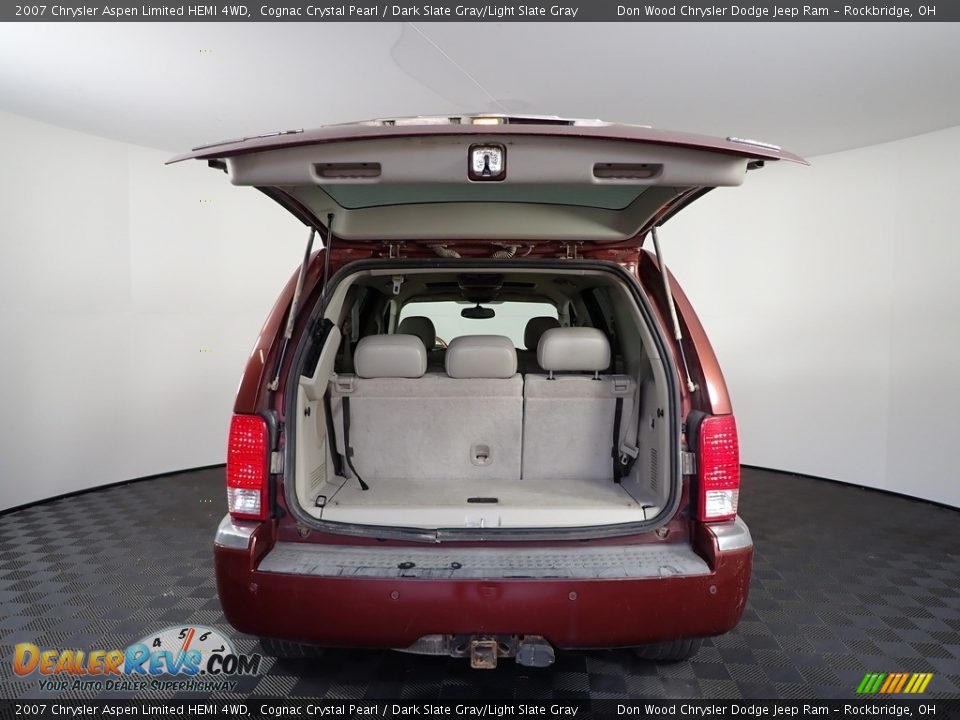 2007 Chrysler Aspen Limited HEMI 4WD Cognac Crystal Pearl / Dark Slate Gray/Light Slate Gray Photo #11