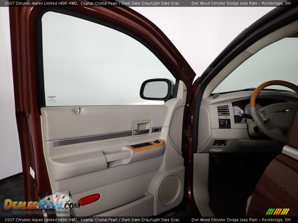 2007 Chrysler Aspen Limited HEMI 4WD Cognac Crystal Pearl / Dark Slate Gray/Light Slate Gray Photo #14