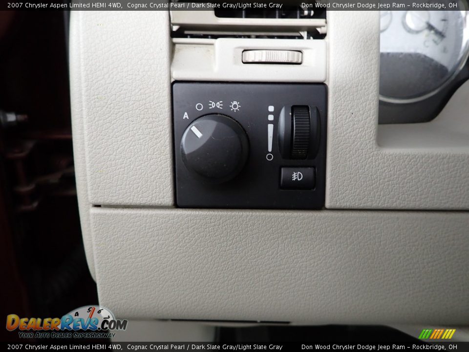 2007 Chrysler Aspen Limited HEMI 4WD Cognac Crystal Pearl / Dark Slate Gray/Light Slate Gray Photo #19