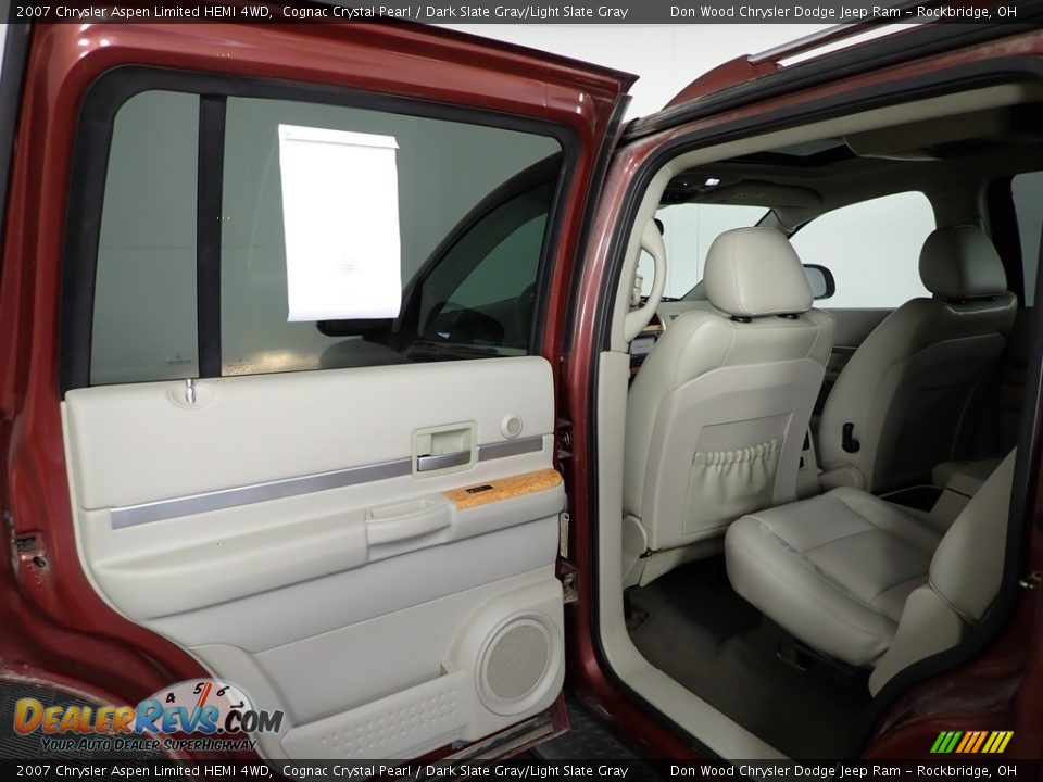 2007 Chrysler Aspen Limited HEMI 4WD Cognac Crystal Pearl / Dark Slate Gray/Light Slate Gray Photo #29
